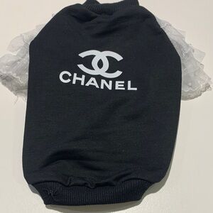 CHANEL Black Pet Shiry with White Logo fancy sleeves NWOT